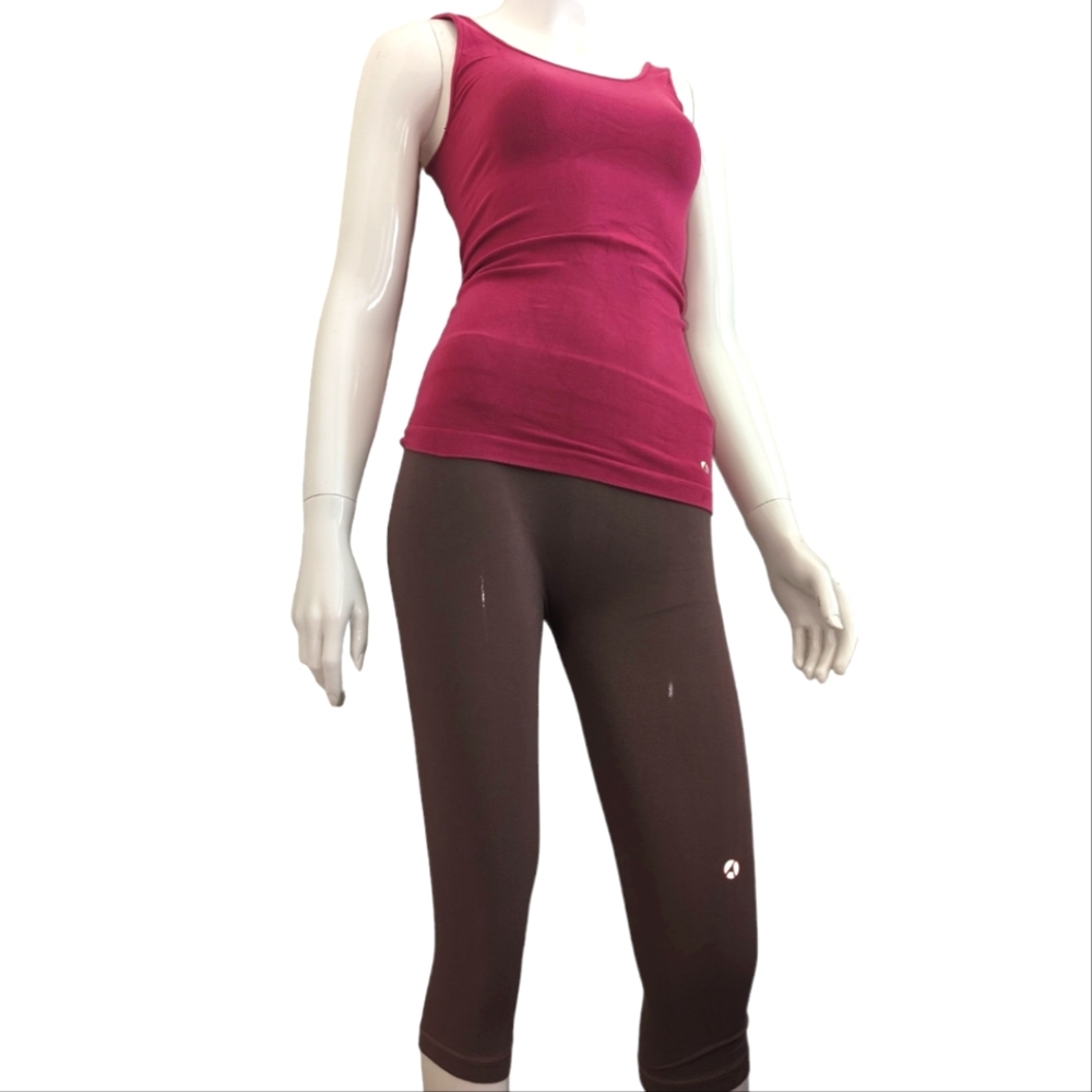 Avocado seamless top and leggings set NWT